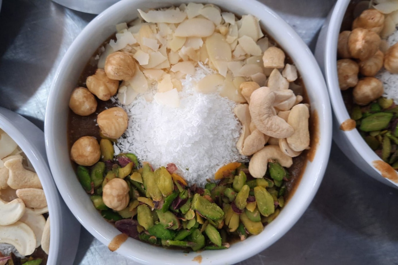 「令人食指大動，但卻也讓人無從下手」的中東料理不僅滿足味蕾享受，更承載著文化交流的意義，成為不同文化背景的志工們建立友誼的橋樑。(圖片提供：Haydar safy)
