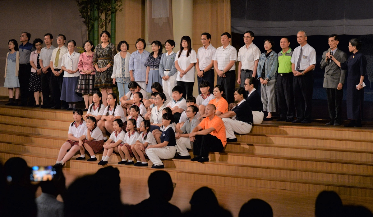 由慈濟援建的921希望工程的學校校長、老師出席感恩會。(攝影：劉本介)