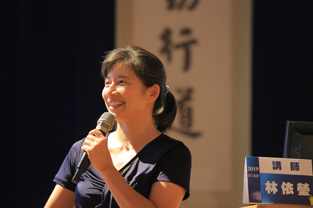 臺中市前副市長林依瑩分享在和平區部落推動長照經驗。