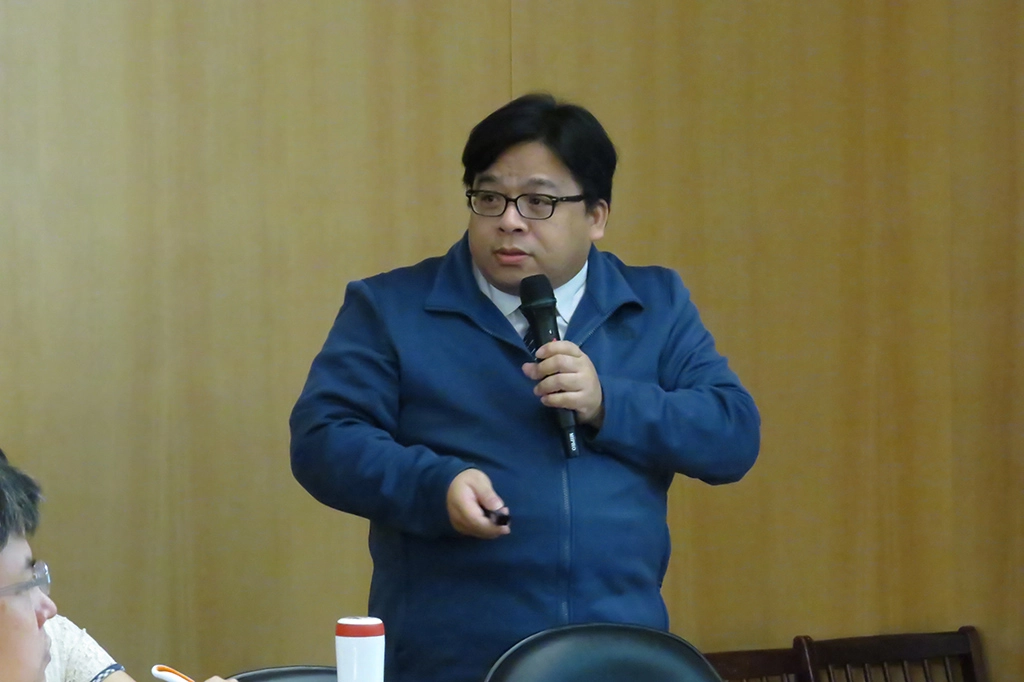 臺北慈濟醫院腎臟內科醫師洪思群說明蛋白質對腎臟病的影響。