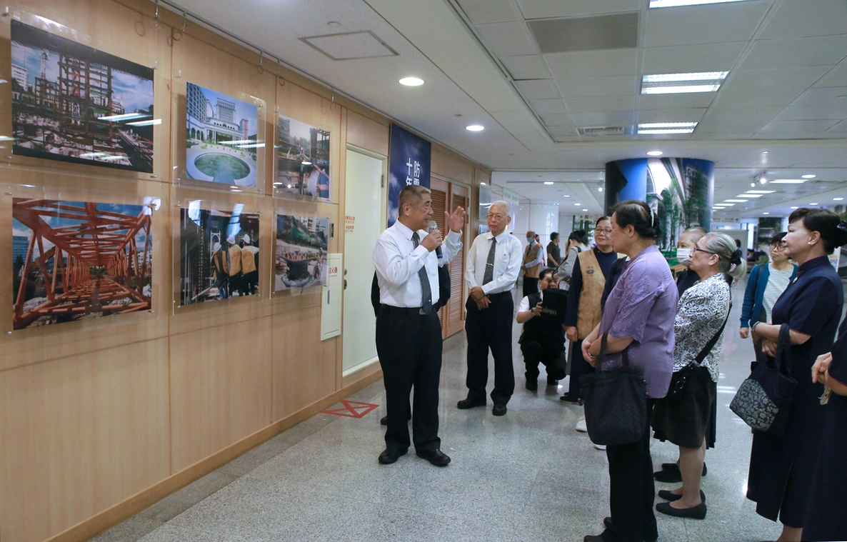 台北慈濟醫院防震建築SRC工法與351個隔震墊介紹。