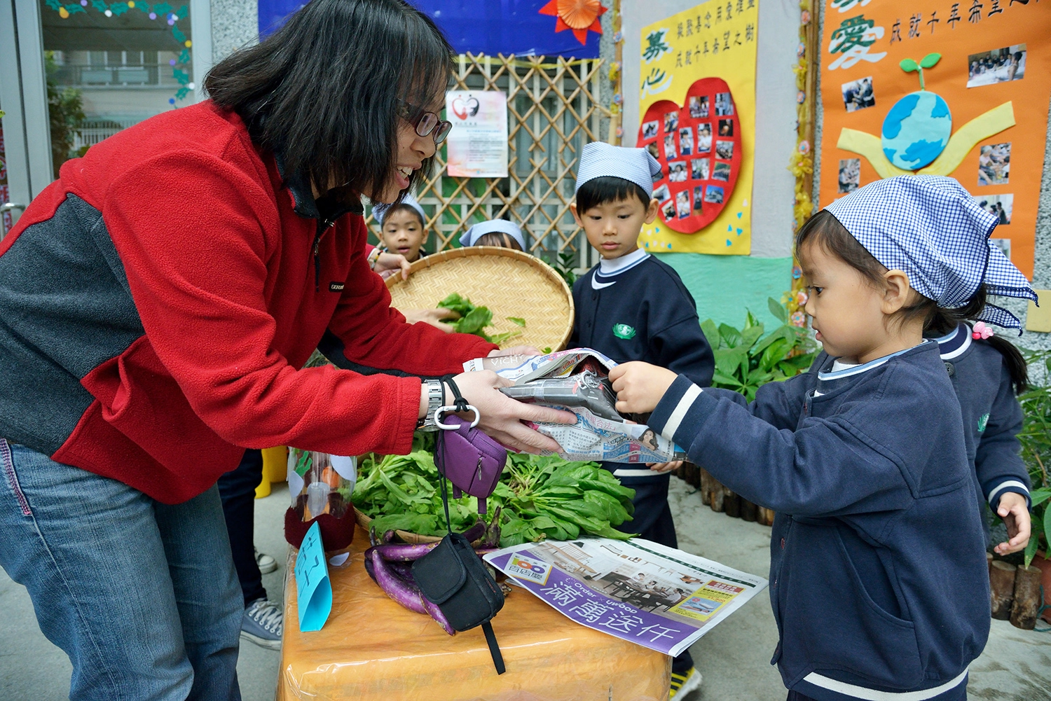 台南慈濟大愛幼兒園舉行蔬食廚房講座，推廣心素食儀。