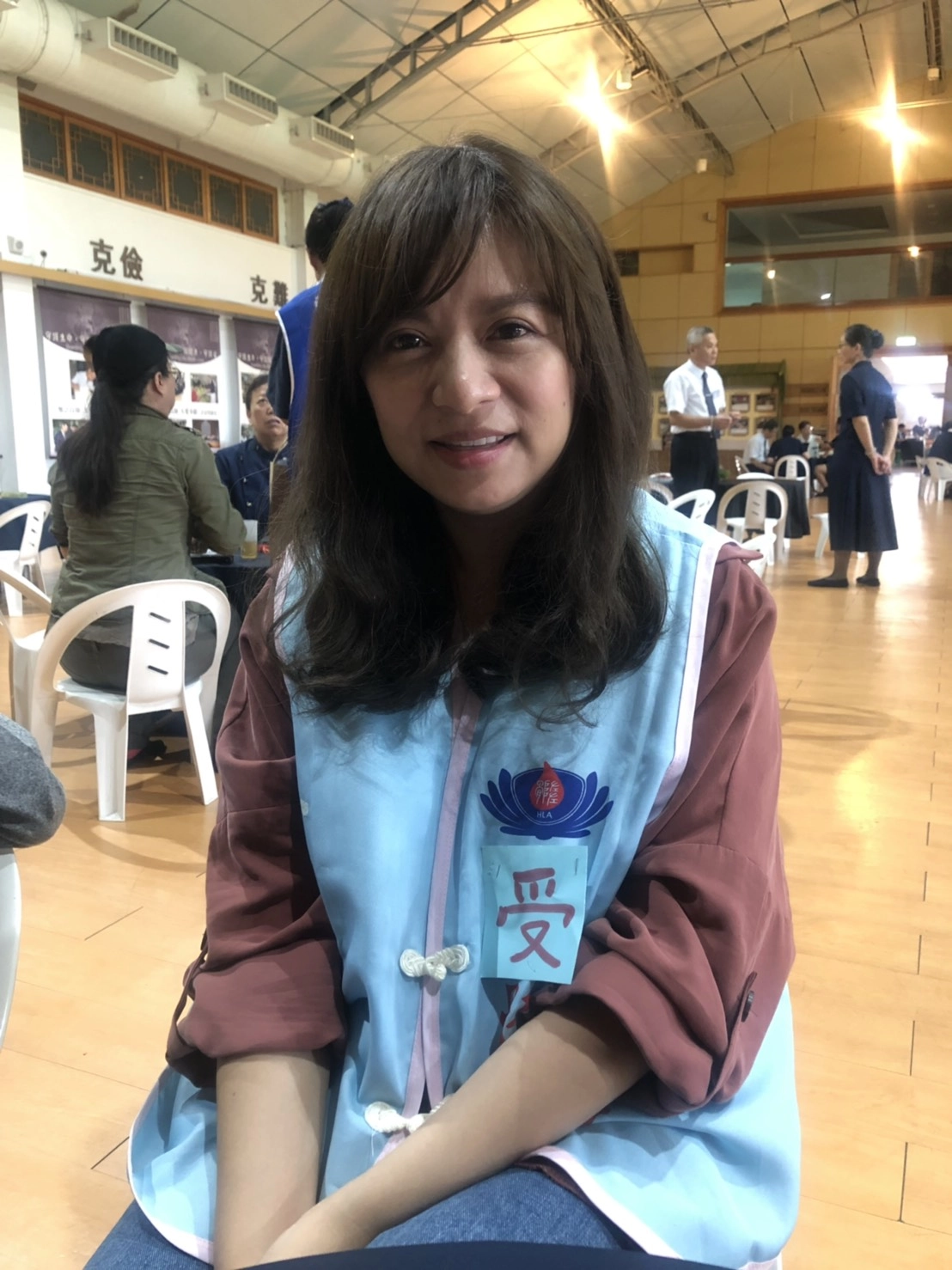 40歲的王皖伶6年前被診斷出罹患血癌，幸運在慈濟骨髓資料庫獲得配對成功、移植後重生；日前前往羅東驗血活動分享心路歷程。(慈濟基金會提供)
