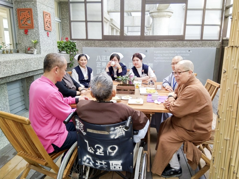 大林慈院心蓮病房團隊總是盡力陪伴，圓滿臨終病人的願。