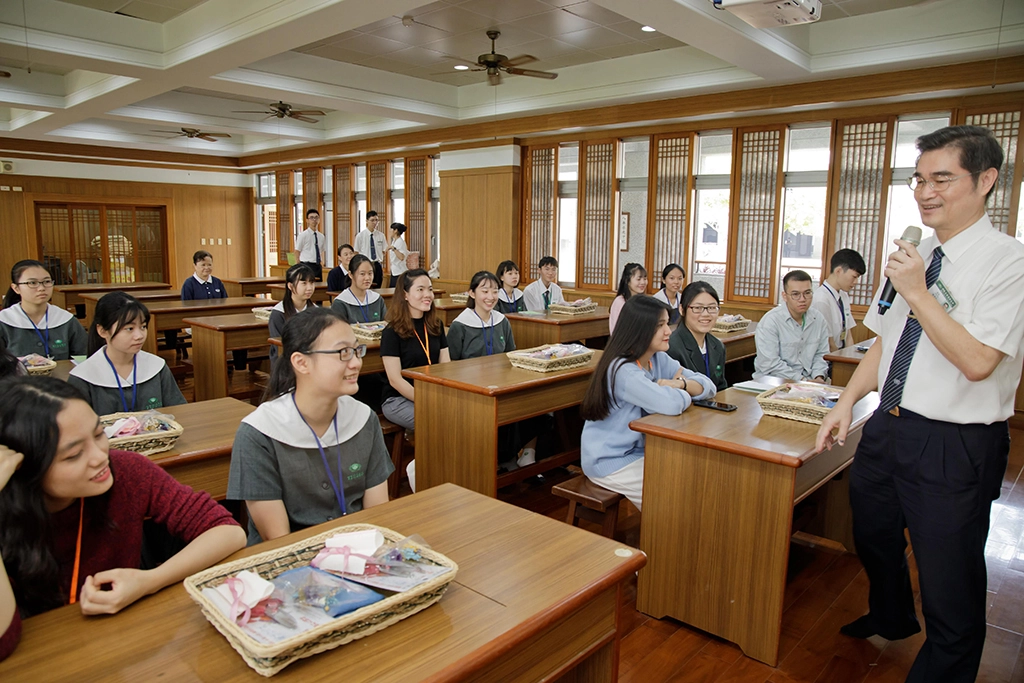 姚智化校長勉勵參加活動的學生們今日活動都能收穫滿滿。