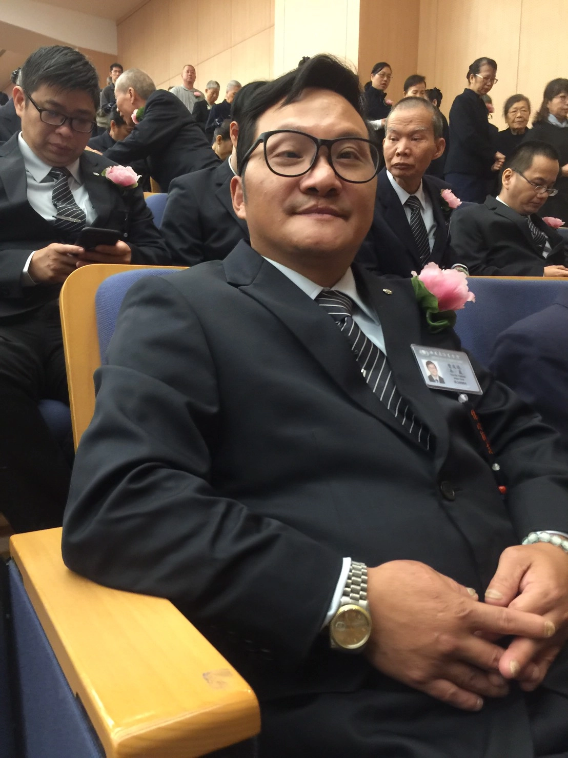 曾有德化感動為行動參加見習培訓，在今年(2019年)的慈濟歲末祝福期間正式受證，歡喜「面」對做一位行善助人的志工。
