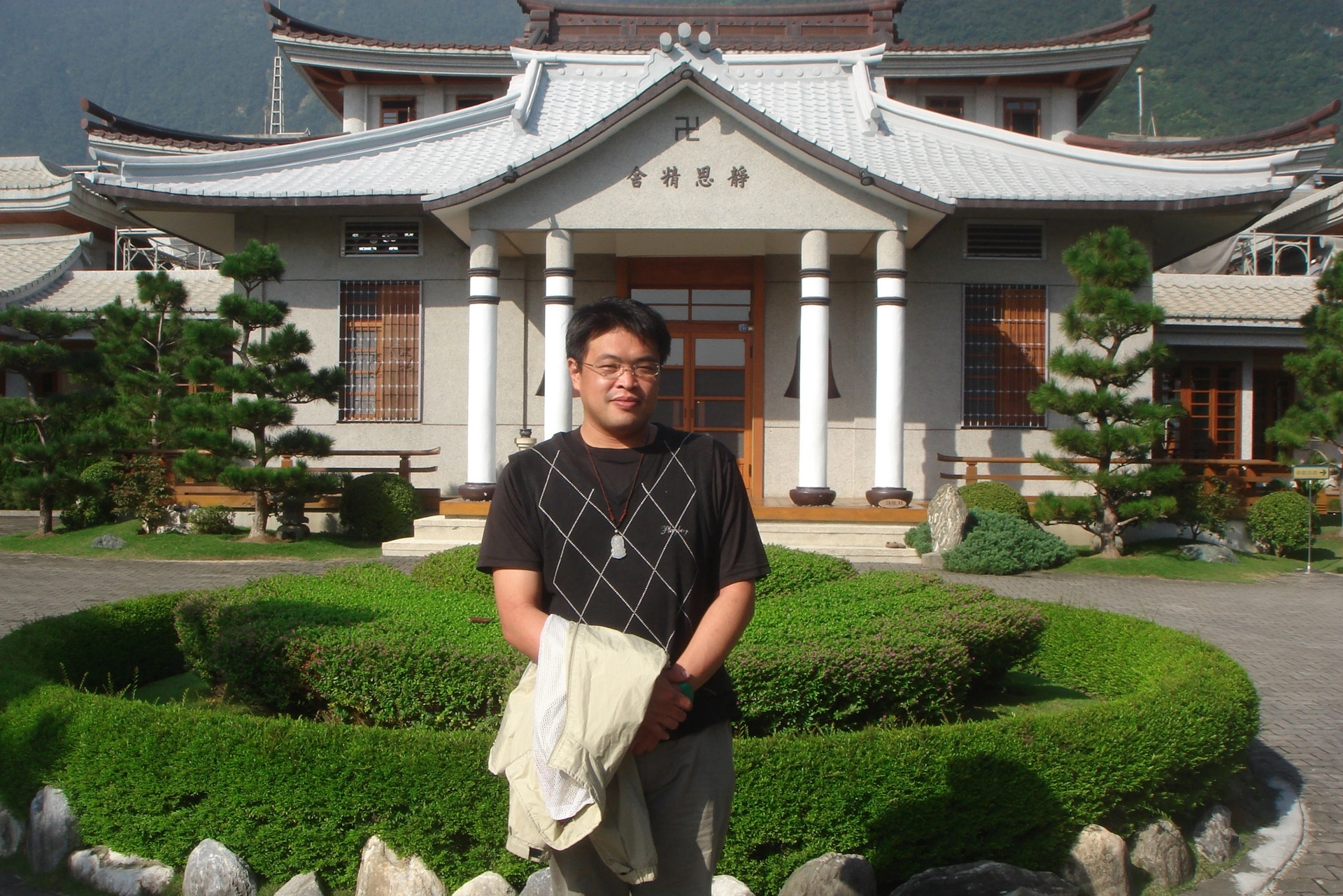 東華校友田嘉琪用10cc血完成建檔，12年後成功救人一命，2013年他前往精舍。