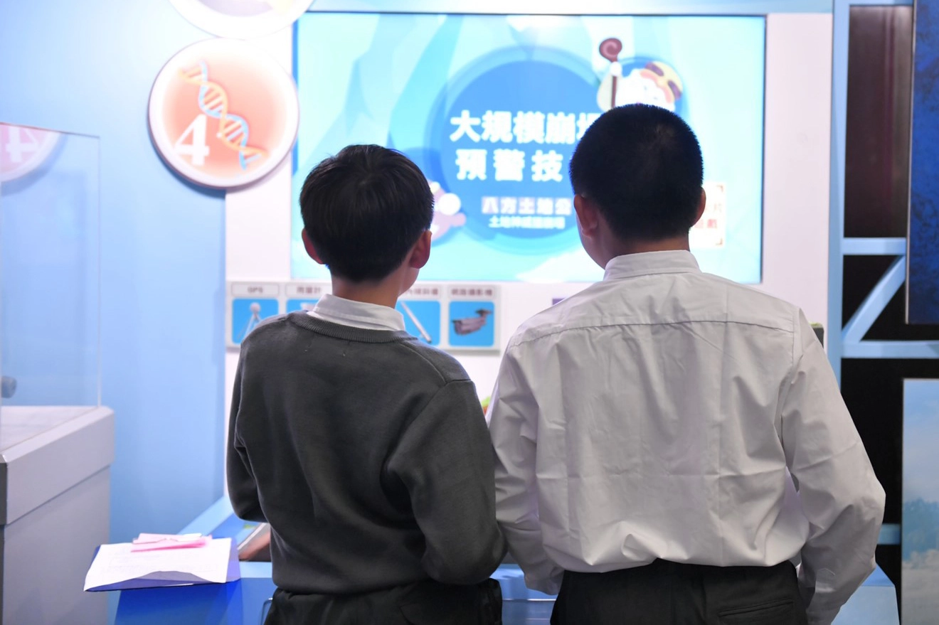 慈濟基金會與國立科學工藝博物館主辦「喚醒防災DNA」展，10個關卡，期盼建構防災觀念與學習災防科技，一同為防災作為有所行動。