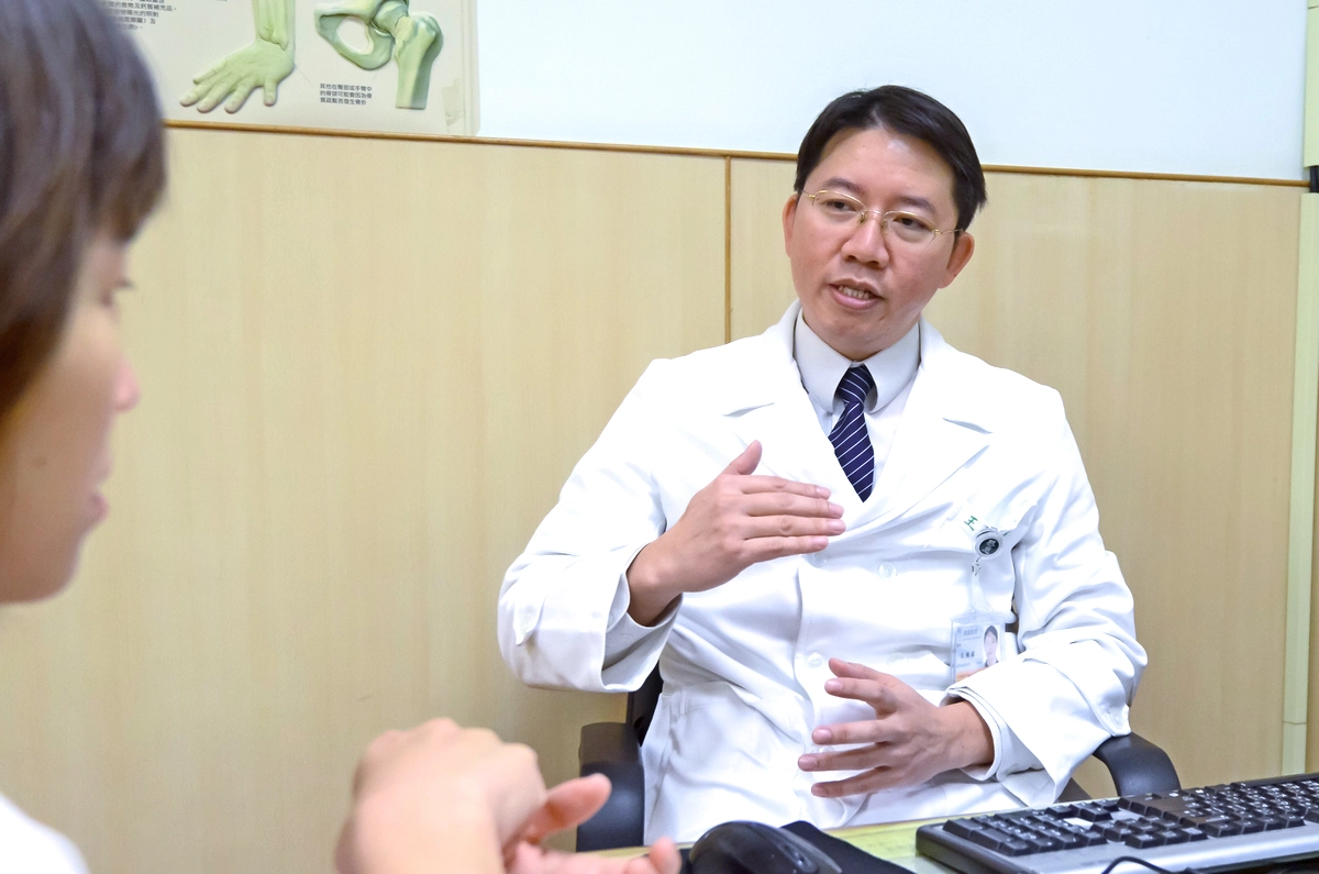 台北慈濟醫院骨科王禎麒醫師看診照