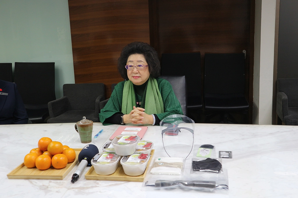 教育部政務次長范巽綠表示，感恩慈濟教育志業王執行長及志工今日帶來素食餐盒，素食可以讓身體健康、愛護地球，餐盒也會提供給教育部警衛人員、清潔人員一同享用。