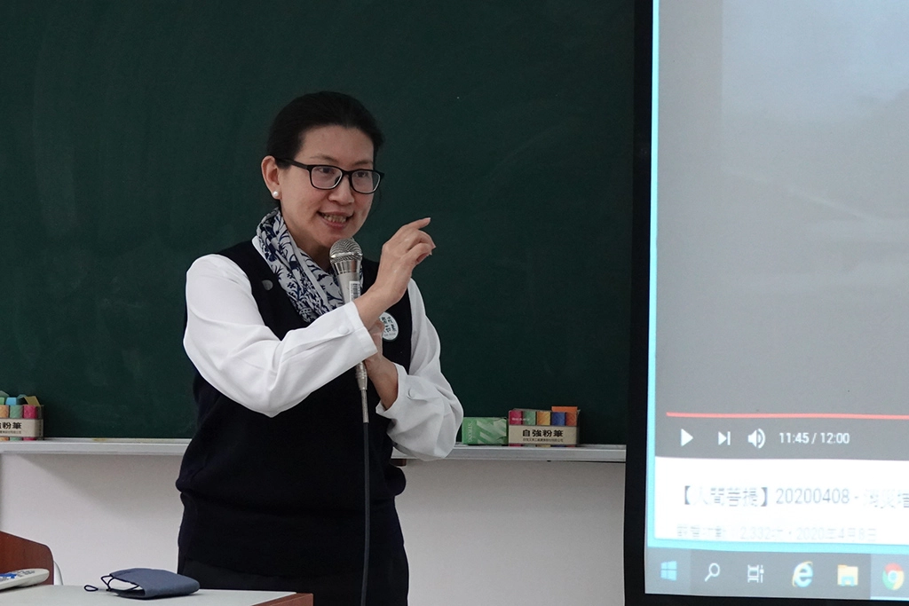 人文室主任謝麗華表示，透過30天來養成齋戒的習慣，更樂見學生自發性的勸素行動。