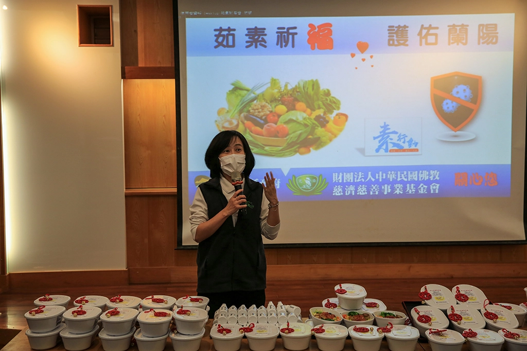 花蓮慈濟醫院營養師主任劉詩玉淺談如何吃得健康均衡。