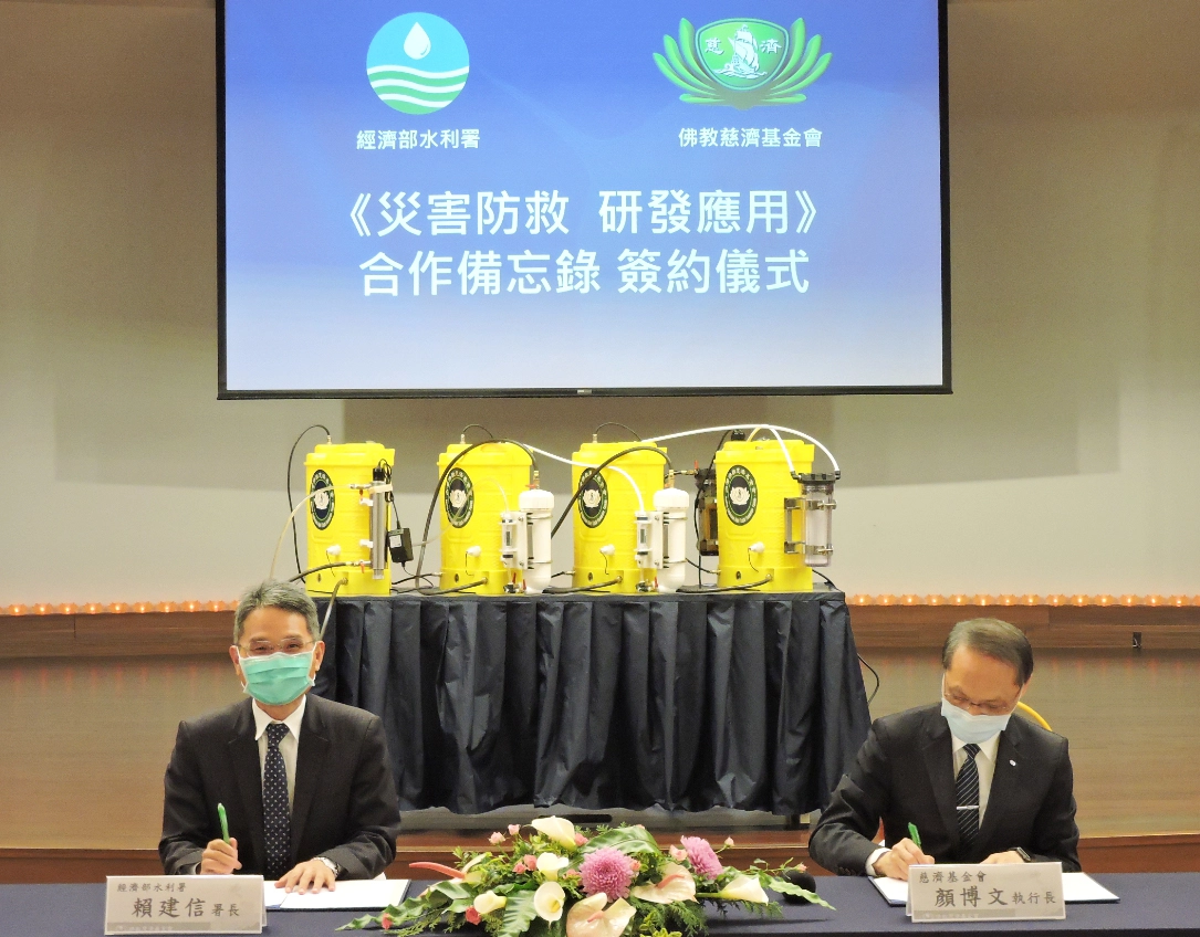水利署開發提供的Qwater淨水設備，慈濟志工將持續應用於救災。
