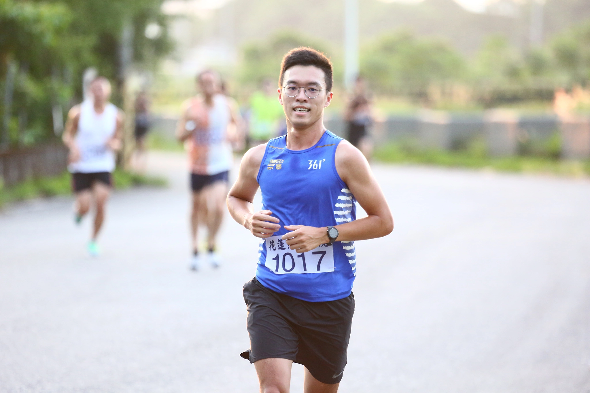 醫院男子組第一名則是藥學部的湯岳勳，他表示，今年路跑路線與去年不同，還有一段上坡路段，讓路跑更有挑戰，很開心獲得院內男子組第一名。