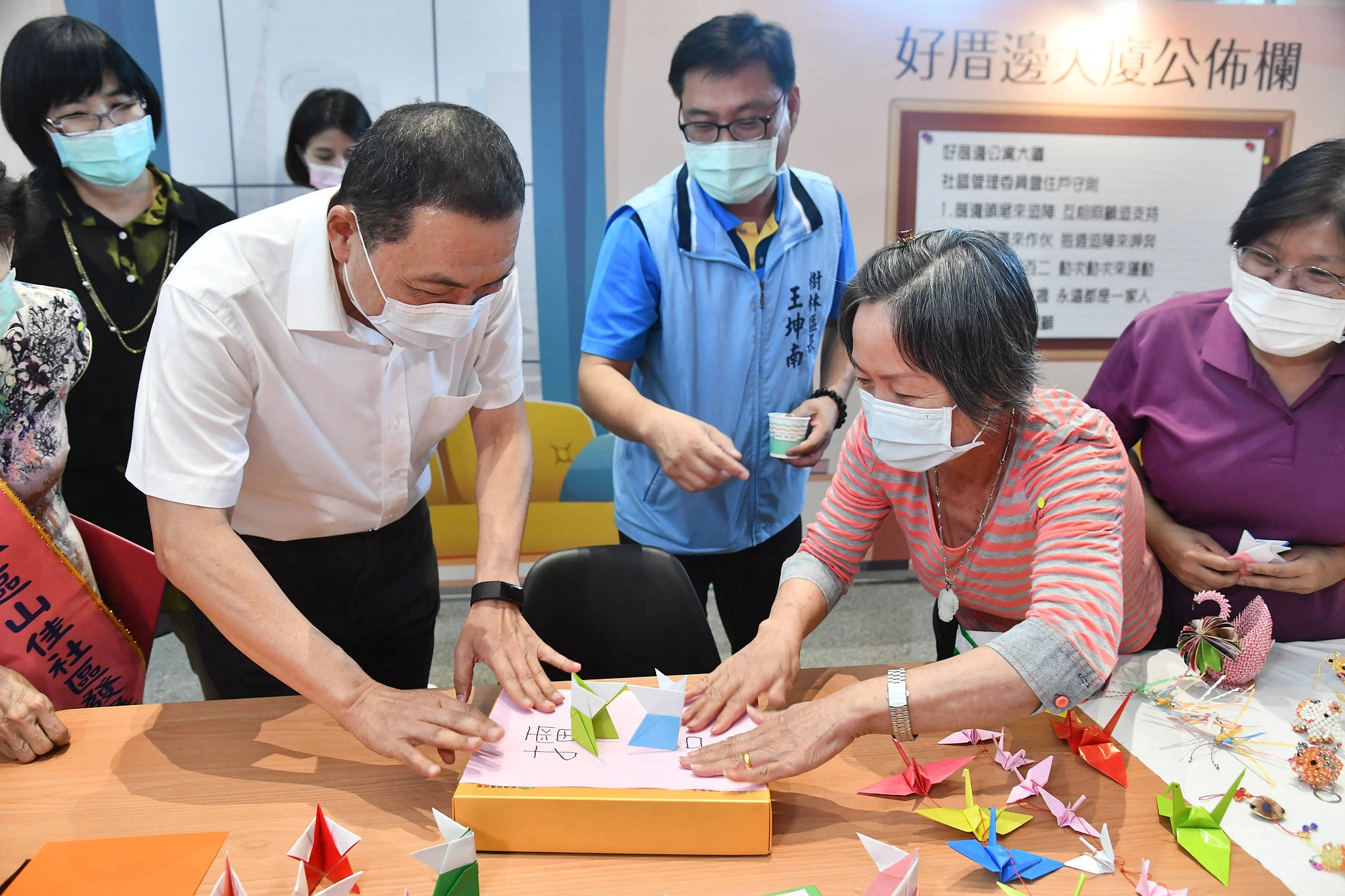 「銀髮俱樂部~陪咱厚趣淘！」里里銀髮俱樂部聯合授牌活動。
