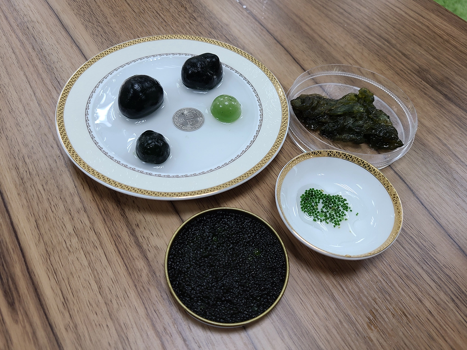經過研發後的迷你雨來菇，最小的僅一毫米大小、酷似魚子醬。