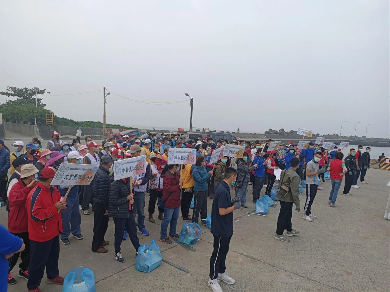 梓官場聯合淨灘活動。