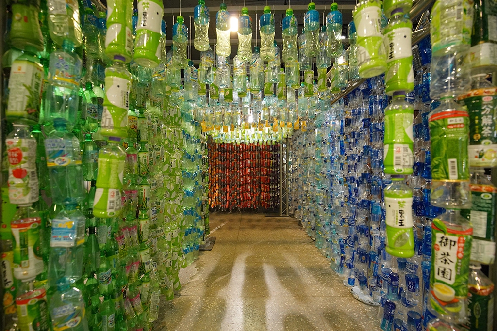 3000支寶特瓶隧道裝置藝術