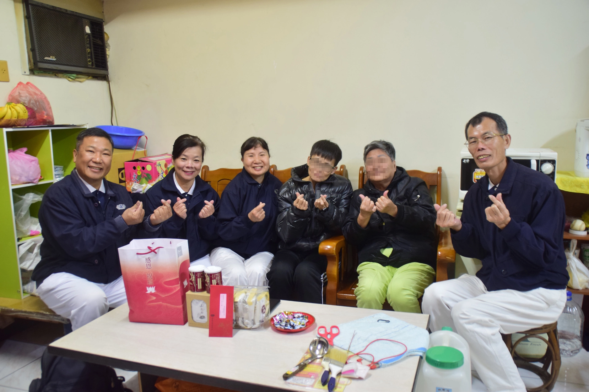 慈濟愛的陪伴，讓阿蕙一家生活安定，而她們母女以樂觀的態度來面對人生的挑戰，相信未來的日子，他們能夠安穩度過，愈來愈好。