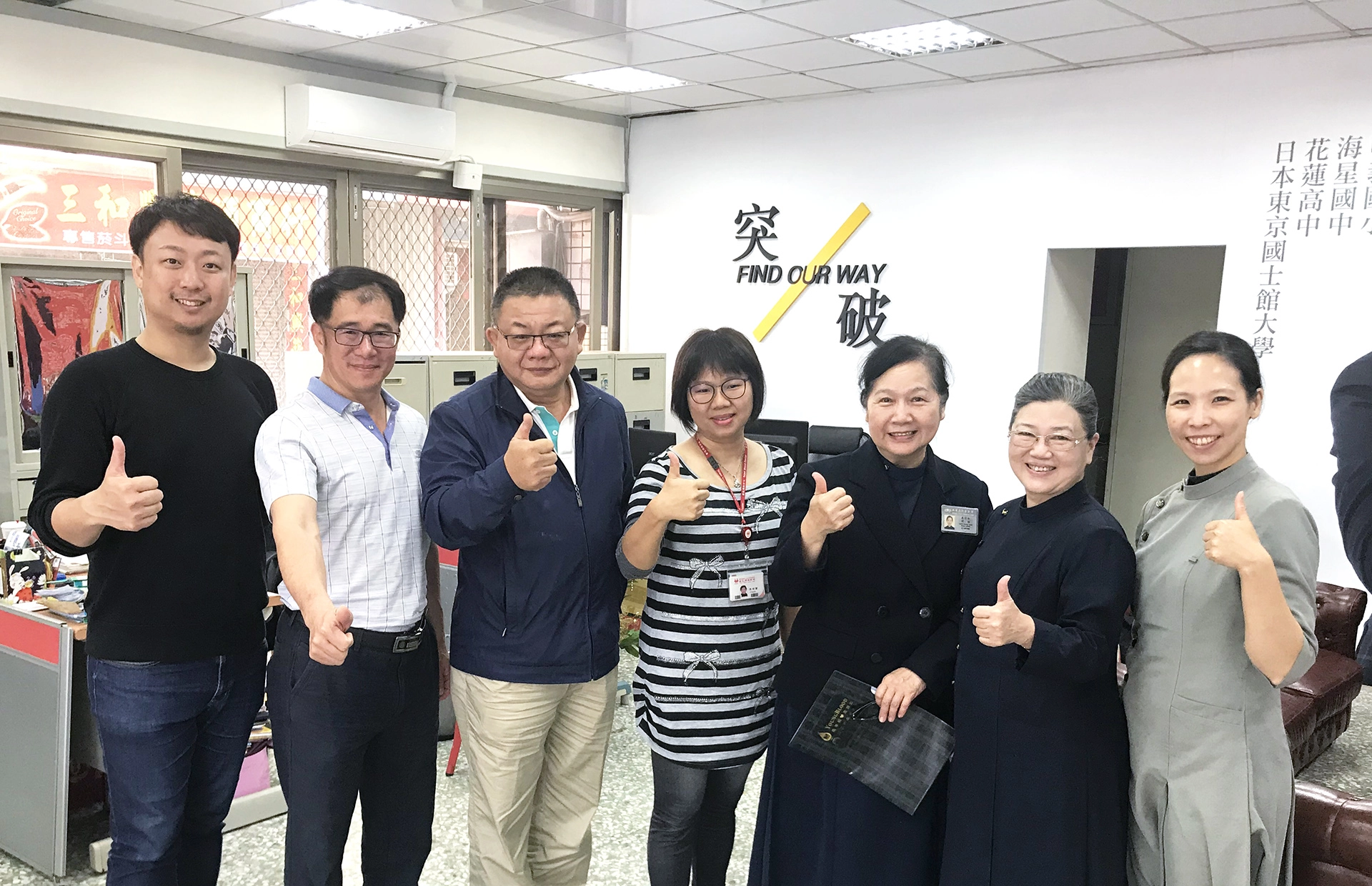 花蓮扶輪社媒合花蓮慈濟骨髓幹細胞中心與花蓮捐血中心共同合辦「召募十萬青年建檔—血癌青年圓夢計畫」，盼延續血癌青年朱頤的願望，歡迎民眾前往響應，救人一命無損己身。