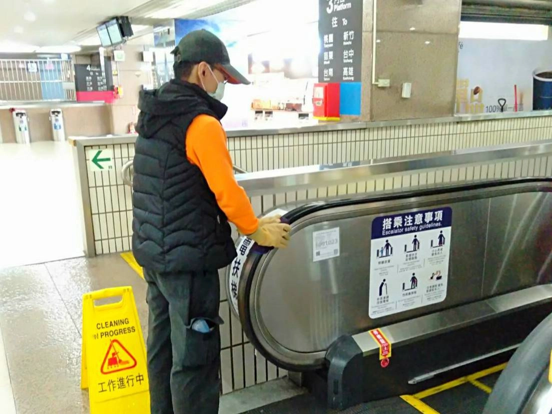 加強武漢肺炎防疫作為，臺北車站加強全面徹底消毒