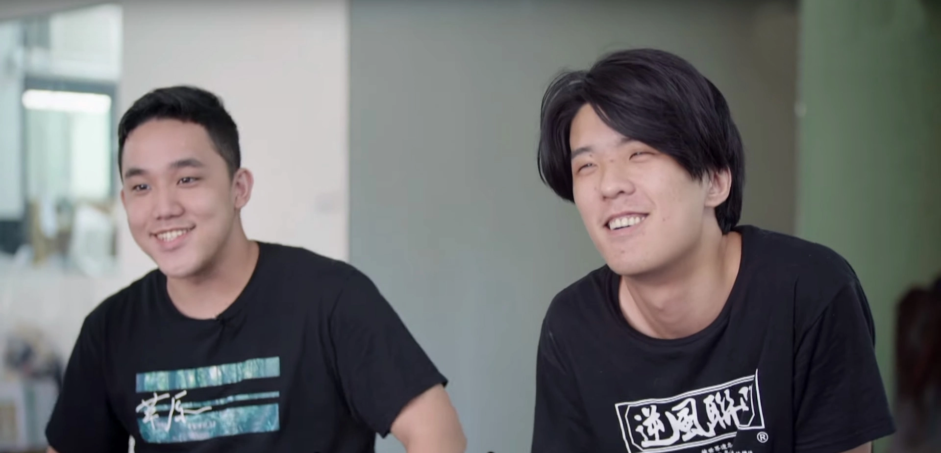 韋志接著說：「基本上來這邊的孩子，他們發生過的狀況，我跟奕醇、瑋盛都分別發生過，所以不同狀況下，我們都有自己的故事，可以跟他們分享。」圖：共同創辦人陳韋志(左)、邱奕醇(右)