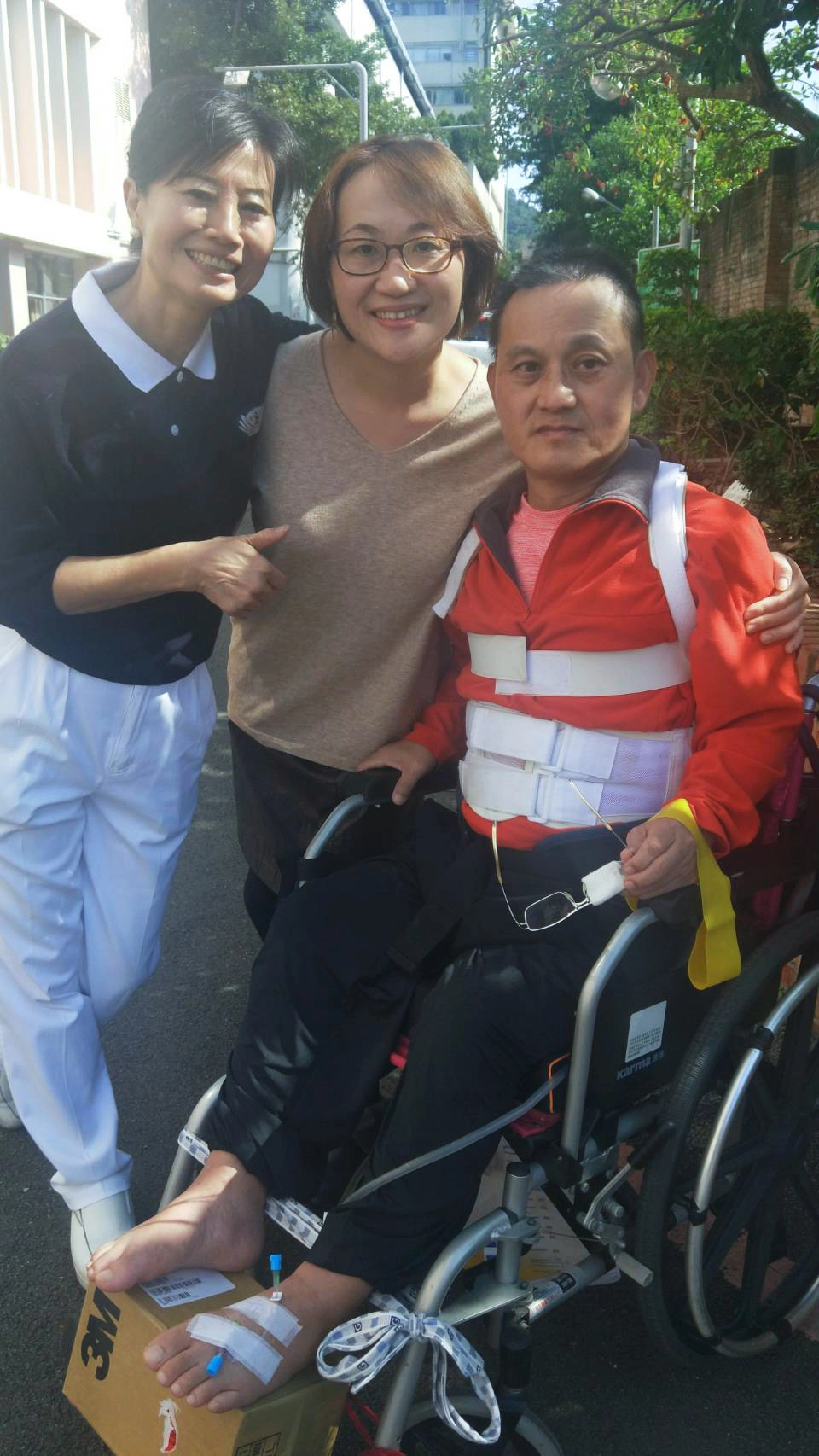 慈濟志工從菲律賓到台北的醫院無縫接軌關懷他們一家人。林太太說，「慈濟人不間斷的關懷，讓她永生難忘。」
