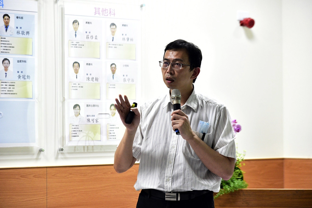 嘉義慈濟診所7月11日晚間舉辦首場醫療健康講座，由腎臟科主任兼診所負責人蔡任弼醫師主講「顧腎有保佑」！