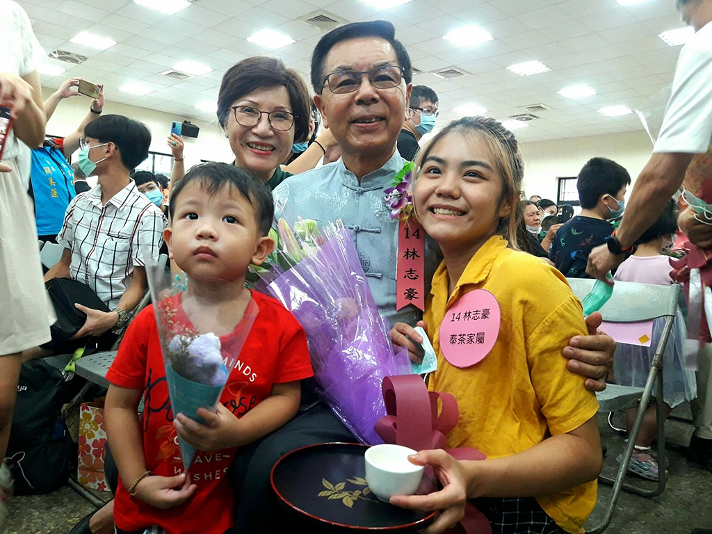 今年74歲的林志豪，與妻子謝雪如結婚48年，兩人也是資深「同修」的慈濟志工。