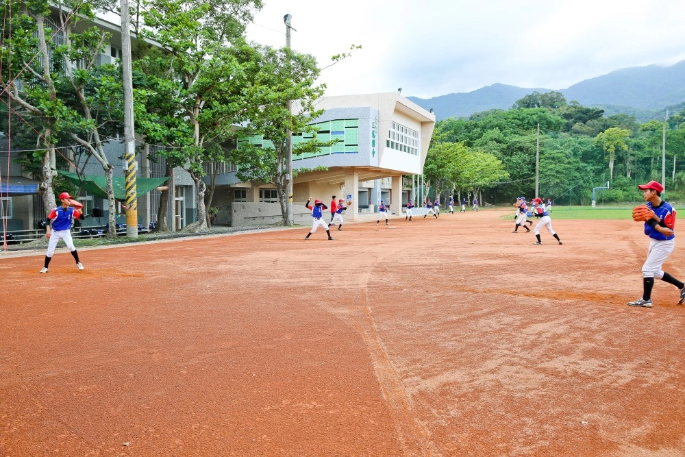 花蓮慈院運動醫學中心承辦三民國中棒球隊運動防護計畫，希望為選手降低運動傷害，延展希望的未來。