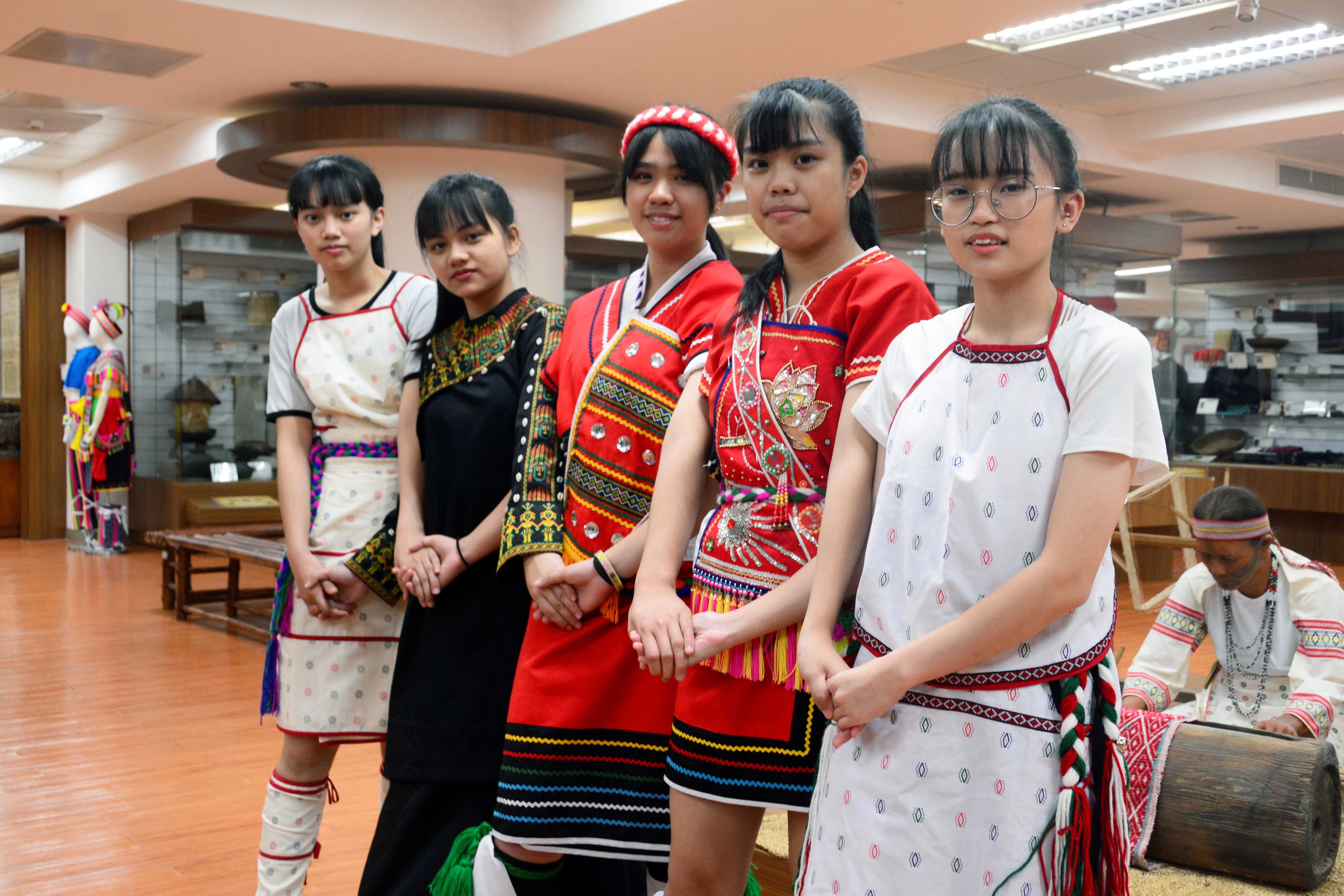 學校舉辦許多原住民活動，展現族群文化。