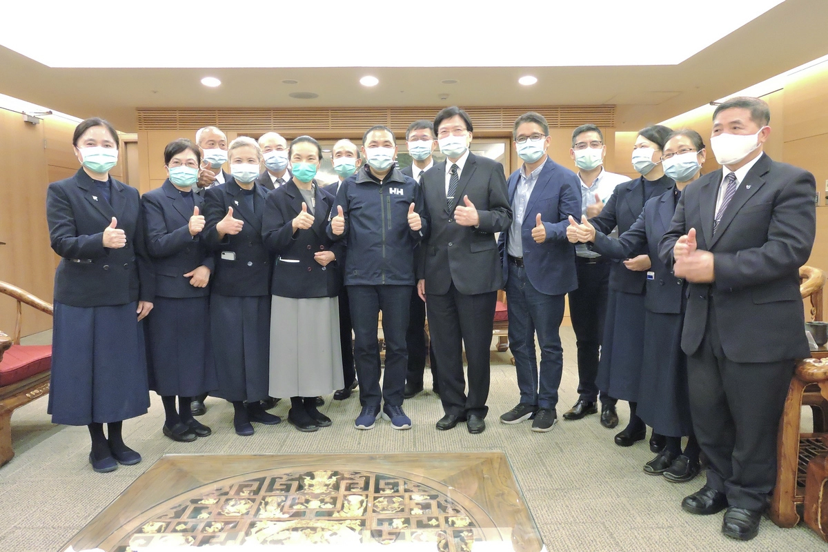 3月23日，台北慈濟醫院趙有誠院長與慈濟基金會前往新北市政府，邀請侯友宜市長及其團隊加入素食行列，為台灣祈福。