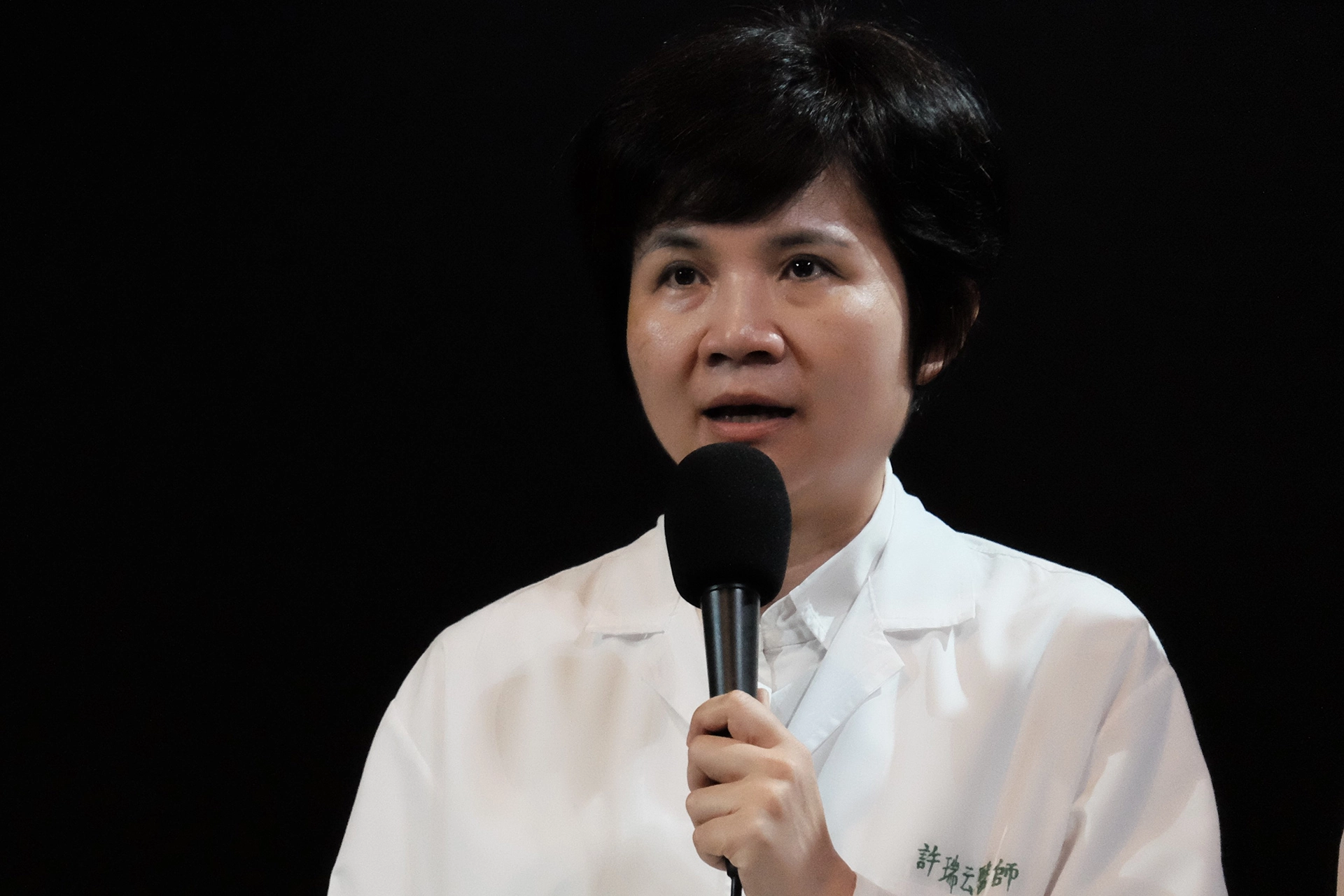 許瑞云指出，「萬法唯心」，從內在調整自己，身體就會自我修復。