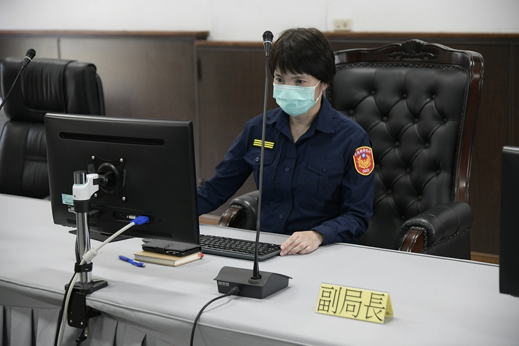 花蓮縣警察局副局長林妙齡表示，本次演練絕對不是做做樣子而已！除了要求所有資(通)訊設備到位，演練時也讓同仁實際操作電腦、網路，以最高規格進行情境演練。