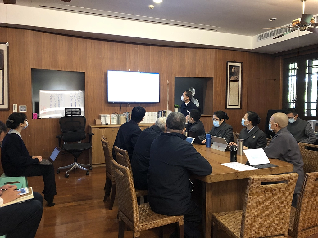 針對「2019新型冠狀病毒」疫情，慈濟每天定時開疫情會議。