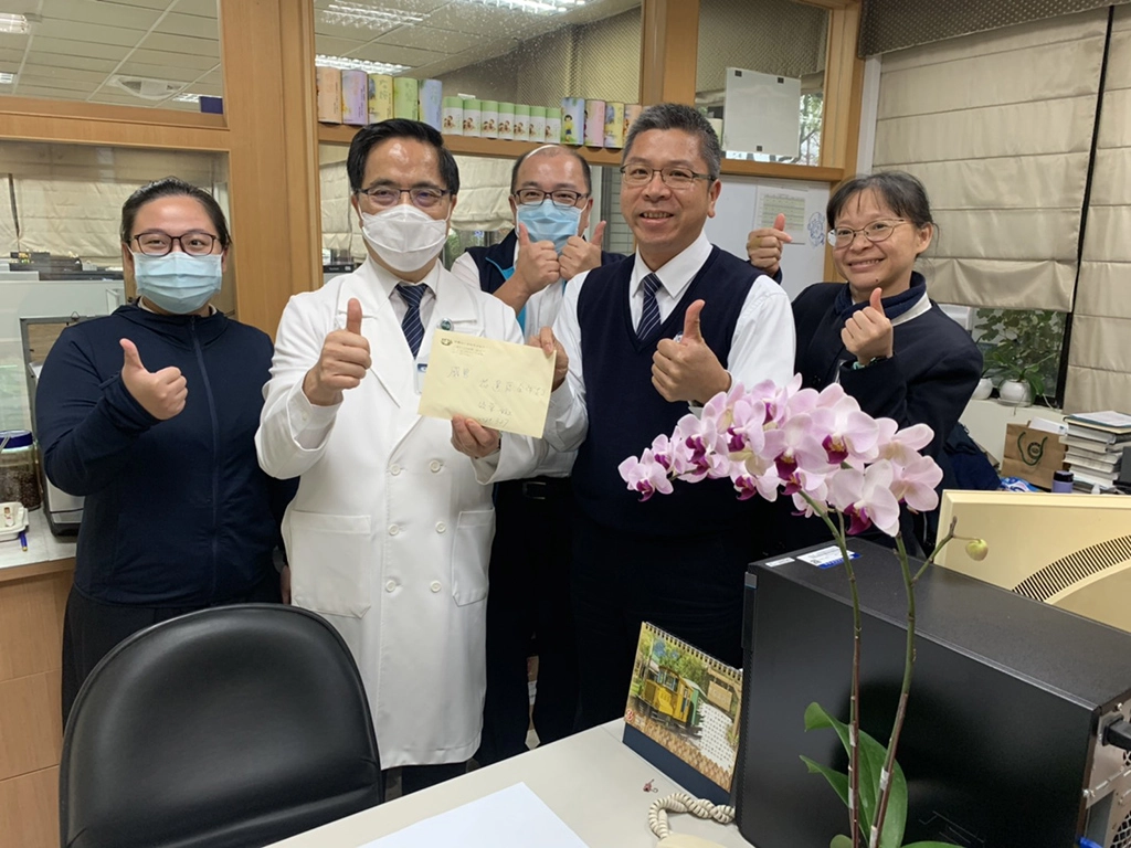 花蓮慈濟醫院除在物資及防護裝備全方位備齊外，對於醫護與醫院志工的安心關懷更是周全與貼心。