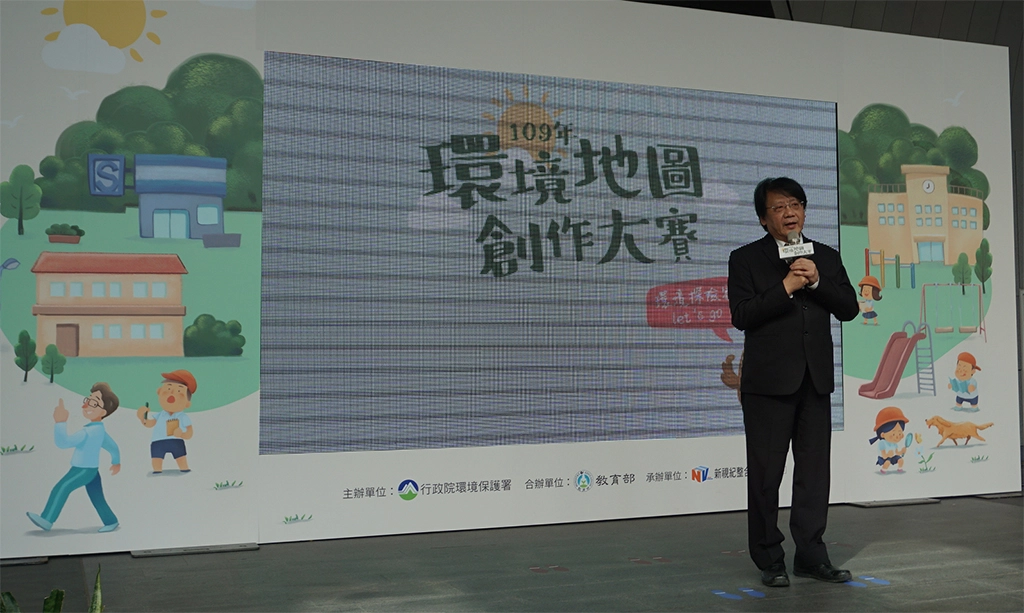蔡鴻德副署長致詞嘉許參加學生的努力。