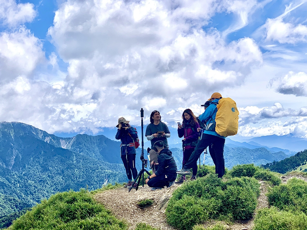 360˚VR拍攝登山嚮導的工作現場。
