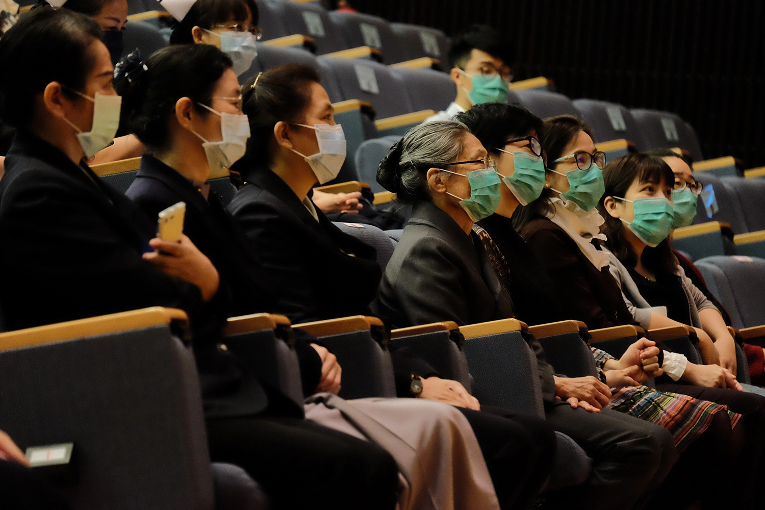 11月13日課程講師群包含衛福部護理及健康照護司蔡淑鳳司長、慈濟長照推展中心廖珮琳副主任、慈濟大學護理系羅淑芬副教授。