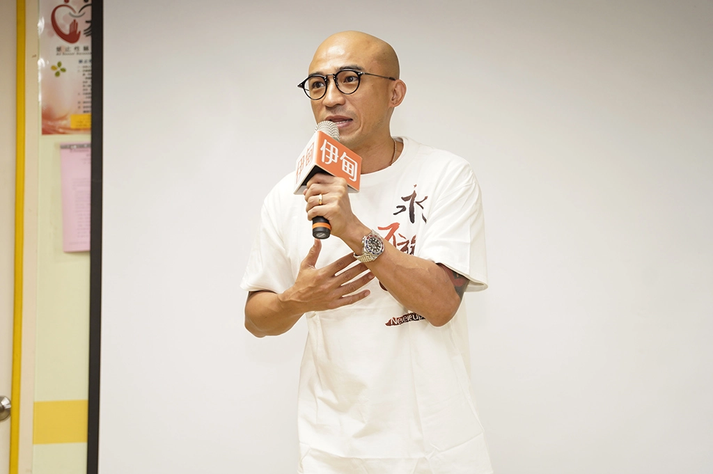藝人小馬(倪子鈞)今(27)日參加伊甸新竹啟照十周年感恩禮拜，分享福音及個人見證。