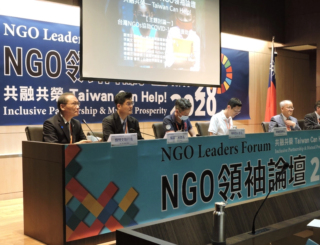慈濟基金會顏博文執行長以圖文並茂方式，重點概要分享慈濟援助及關懷的具體事項。