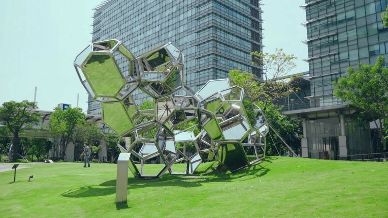 中國信託金融園區藝術裝置