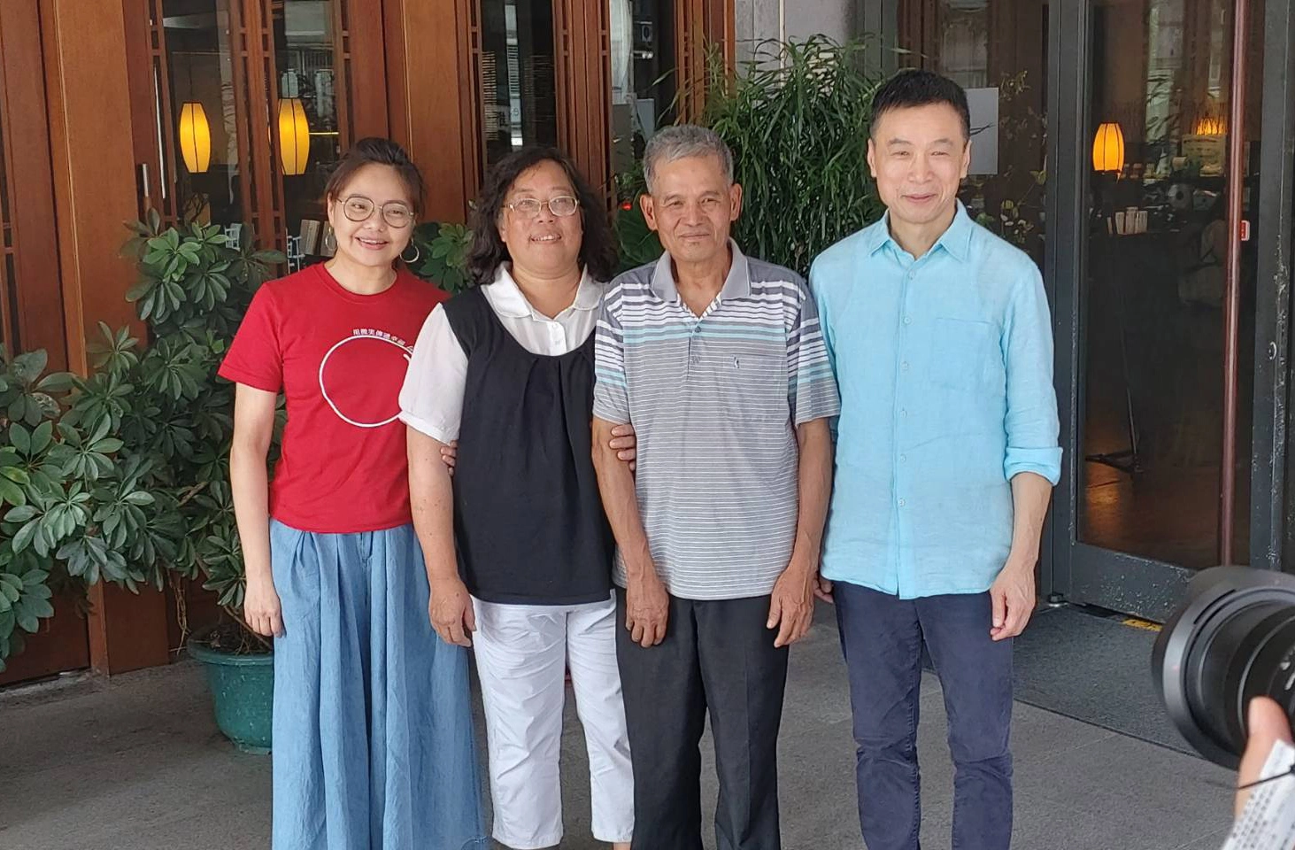 李天主、林嘉俐與詮釋的真實人物見面