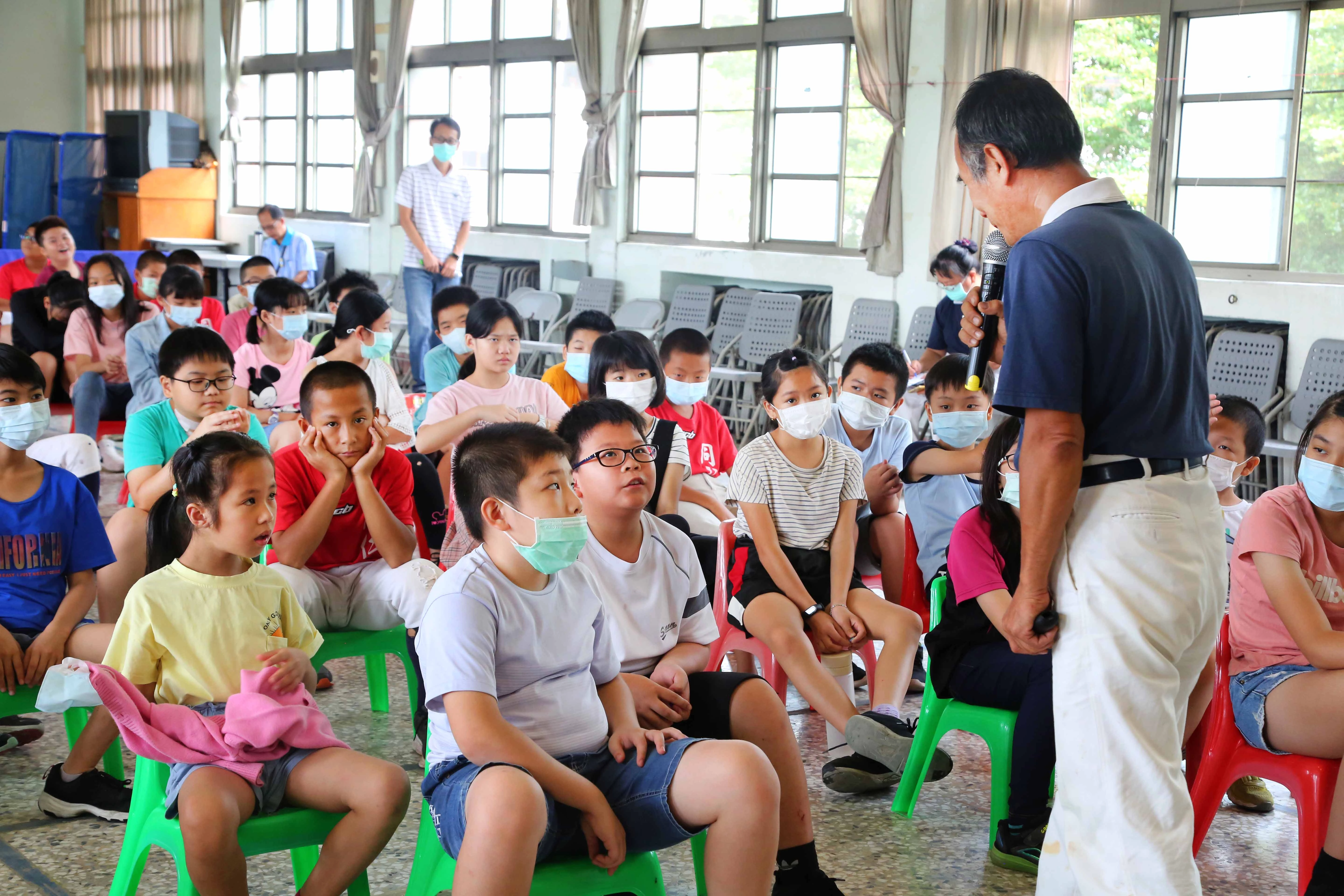 嘉義縣預計有二所高中、147所國中小學校，三年內嘉義縣全縣學校做全面宣導「食在環保-感恩食農、食安有我、生態環保」。