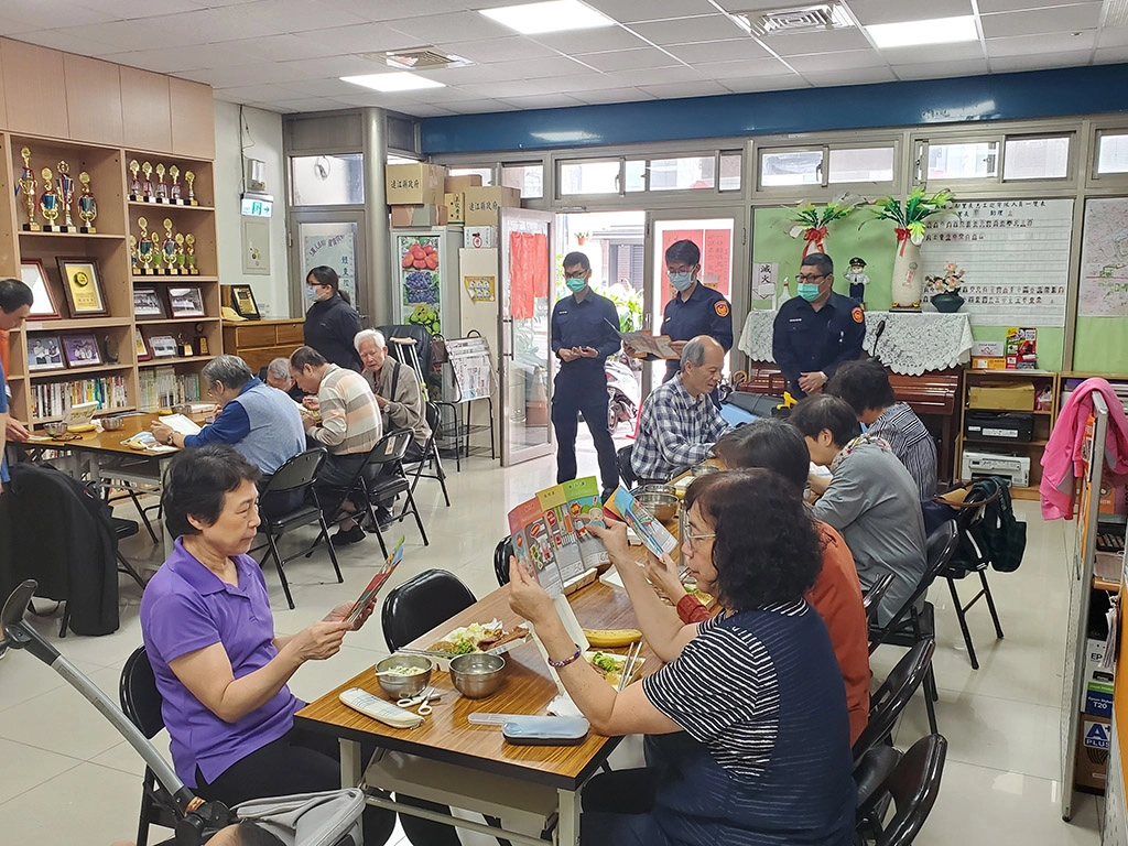高齡者交通安全指引 南港警宣導10大撇步