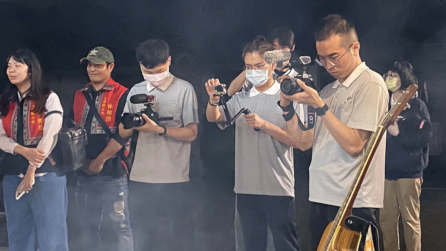 右一為「洄憶瀾圖」執行長李旻佑