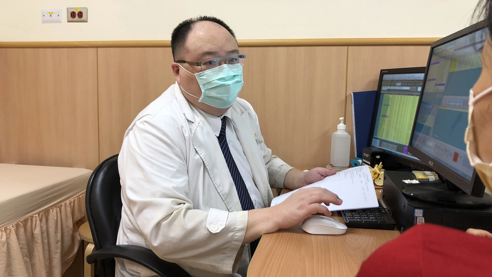 林亮宏主任建議免疫疾病病人施打任何疫苗前要先諮詢原主治醫師。