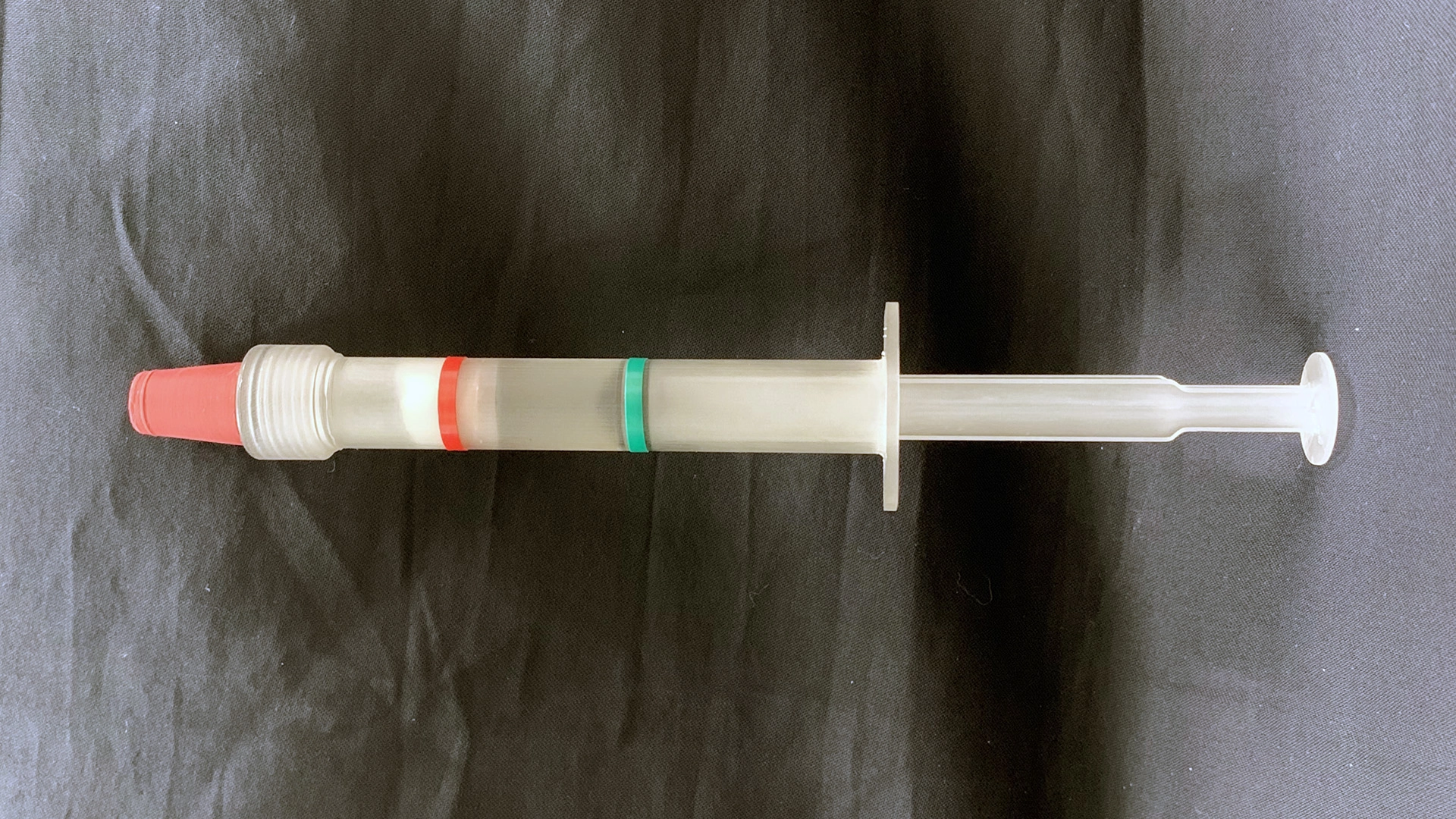 可承載溶液之藥劑混合針具