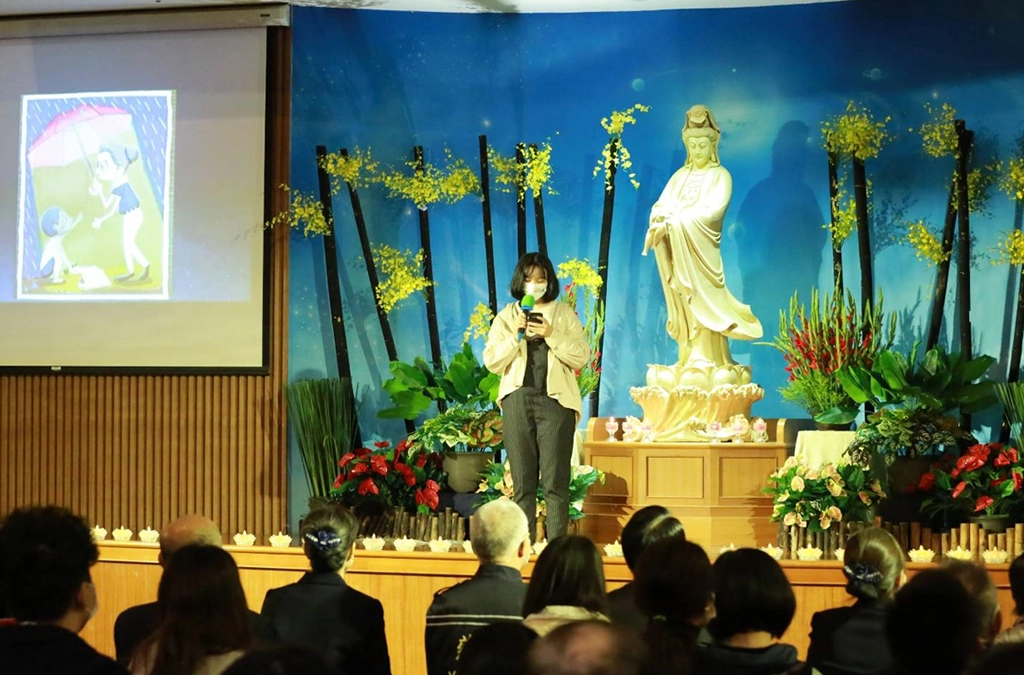「安住這疫關」慈善聯展繪畫比賽，廣邀學子秀出創意之際還能以畫「繪」友，傳遞溫暖也期許疫情早日消弭，人人健康平安。