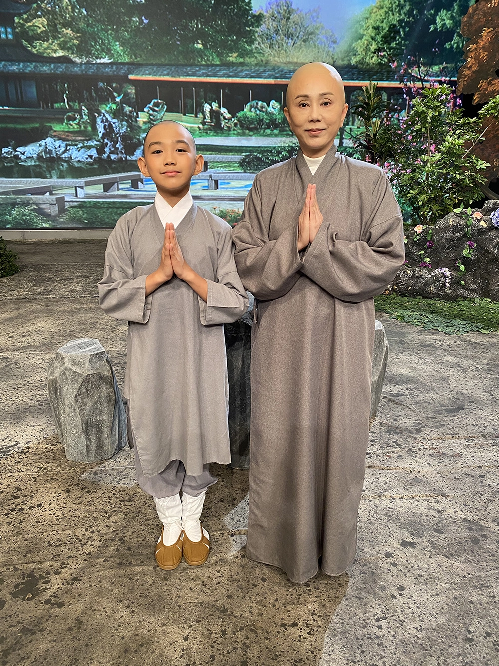 陳玄力飾演小吉藏，孫翠鳳飾演少年時期後的吉藏法師。